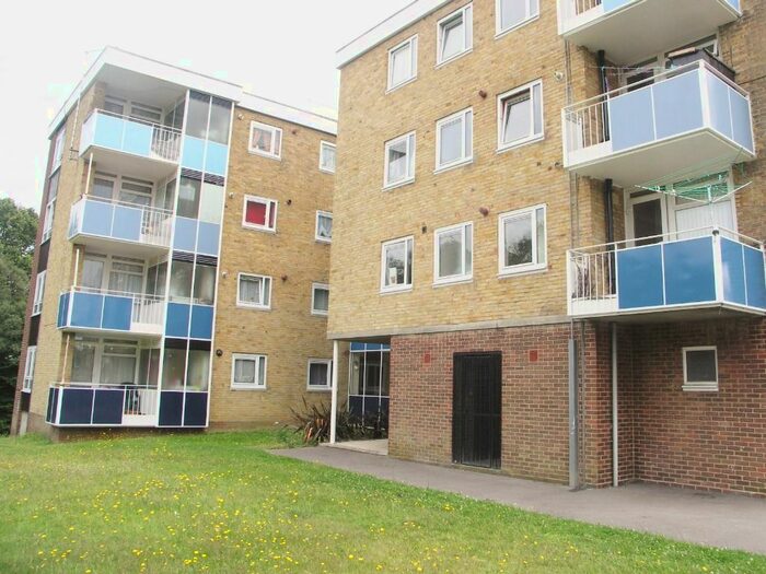 1 Bedroom Flat To Rent In Lydgate Close, Thornhill, Southampton, SO19