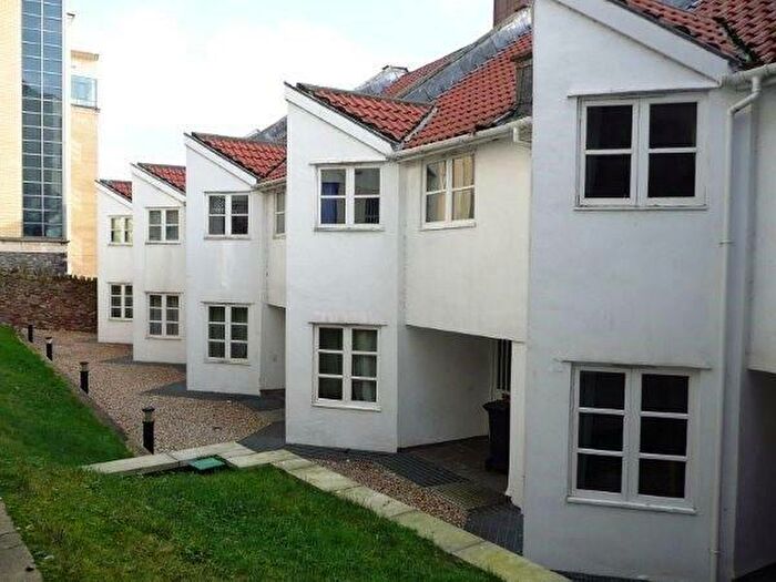 8 Bedroom Terraced House To Rent In Johnny Ball Lane, Bristol, BS2