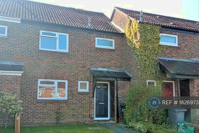 3 Bedroom Terraced House To Rent In Copland Close, Basingstoke, RG22