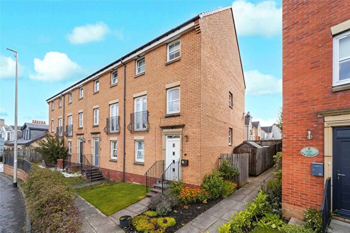 5 Bedroom End Terrace House For Sale In Brennan Crescent, Airdrie, North Lanarkshire, ML6