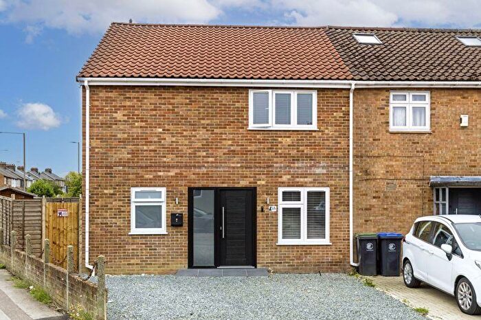 3 Bedroom End Of Terrace House For Sale In King George Road, Waltham Abbey, EN9