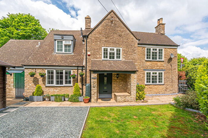 2 Bedroom Detached House For Sale In Pike Cottages, Tetbury, GL8