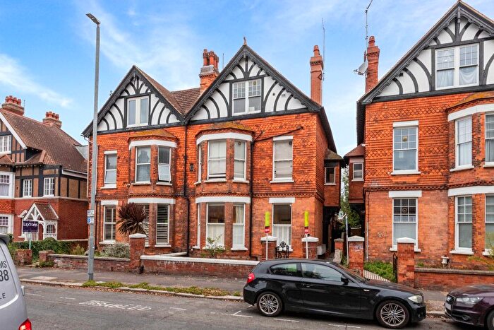 1 Bedroom Flat For Sale In Sackville Road, Hove, BN3