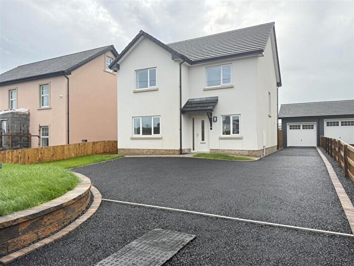 4 Bedroom Detached House For Sale In Bethania Road, Upper Tumble, Llanelli, SA14