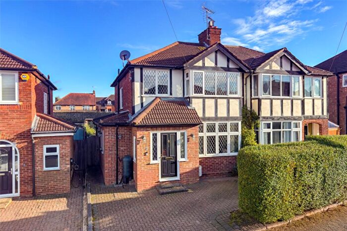 3 Bedroom Semi Detached House For Sale In Ely Road, St. Albans, Hertfordshire, AL1
