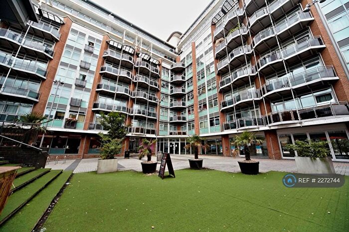2 Bedroom Flat To Rent In Stratford, London, E15