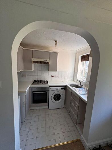 1 Bedroom Semi Detached House To Rent In Cedar Wood Drive, Watford, WD25