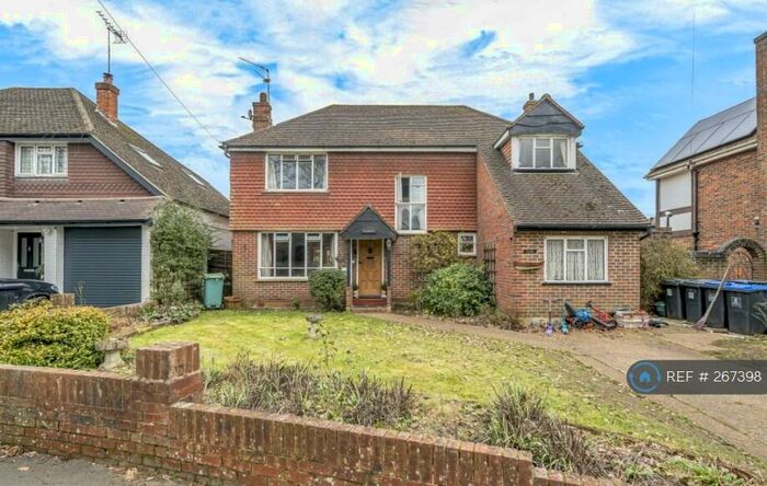 4 Bedroom Detached House To Rent In Coldharbour Road, Woking, GU22