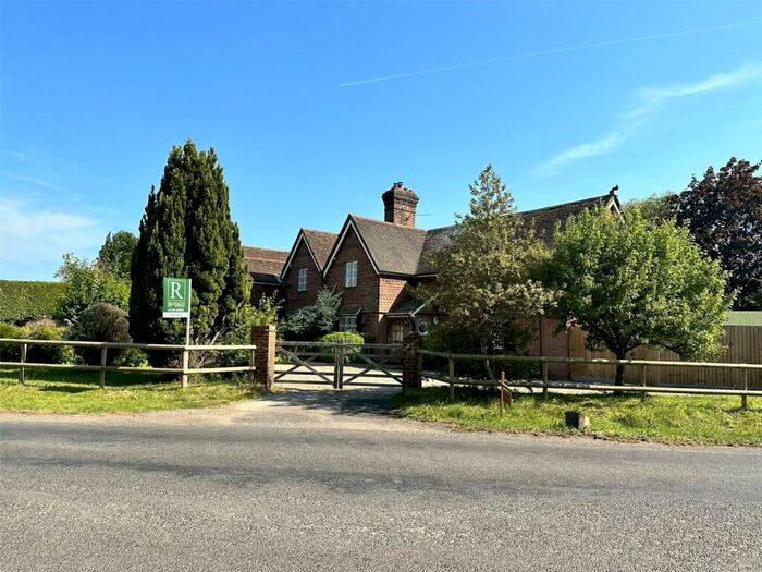4 Bedroom Semi-Detached House For Sale In Meadow View Cottage, Little London, RG26