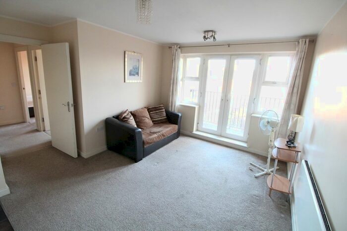 2 Bedroom Flat To Rent In Holly Street, Luton LU1