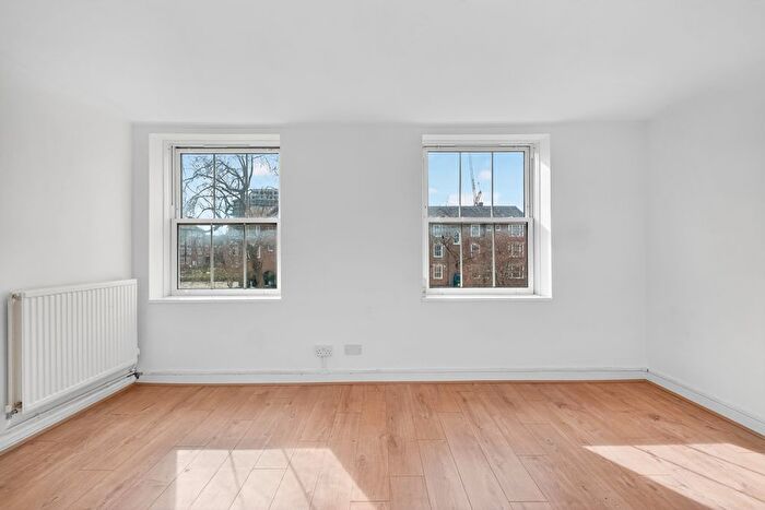 2 Bedroom Flat For Sale In Hilton House, Parkhurst Road, Islington, N7