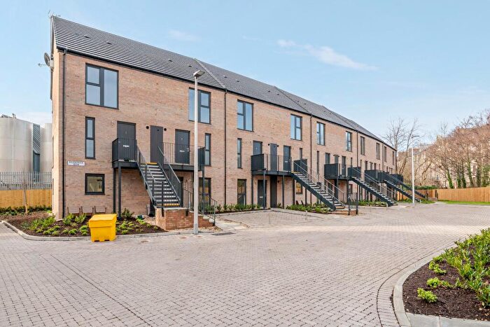 2 Bedroom Maisonette To Rent In Kilpatrick Bow, Bonnington, Edinburgh, EH6