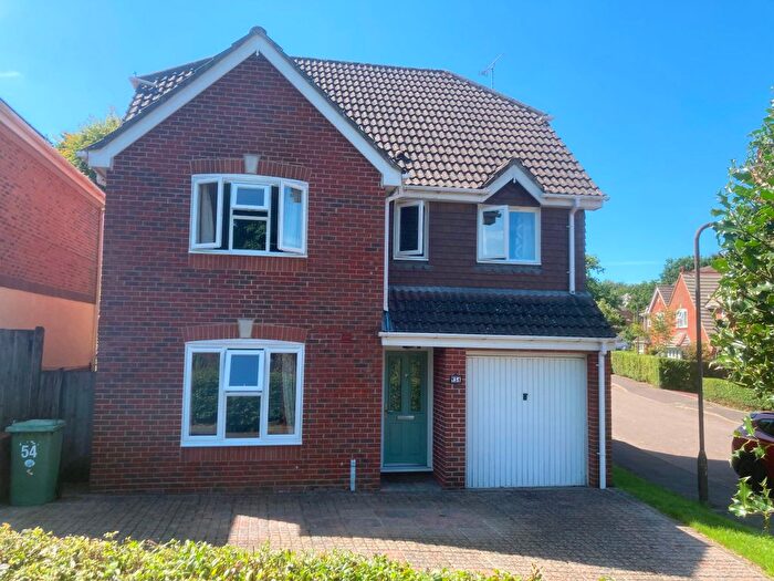 4 Bedroom Detached House To Rent In Joyce Close, Cranbrook, TN17