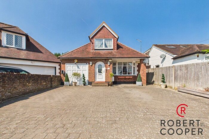 3 Bedroom Bungalow For Sale In Sylvia Avenue, Hatch End, HA5