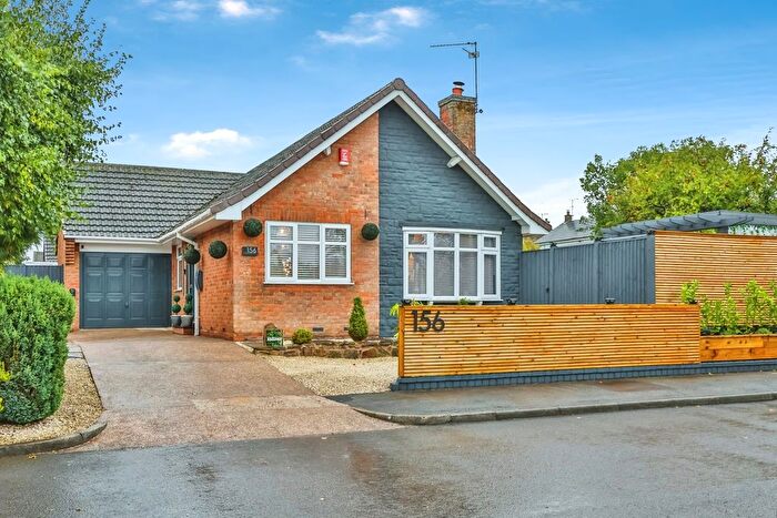 3 Bedroom Bungalow For Sale In Chatsworth Drive, Mansfield, Nottinghamshire, NG18