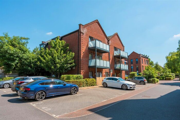 2 Bedroom Flat To Rent In Otter Way, West Drayton, UB7