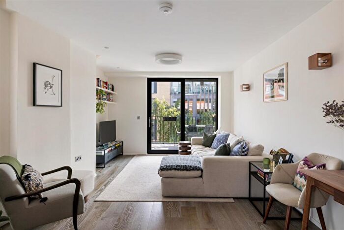 1 Bedroom Apartment For Sale In Shore Road, Hackney, E9