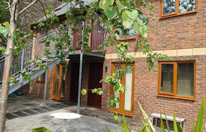 2 Bedroom House To Rent In Crwys Road, Cardiff, CF24