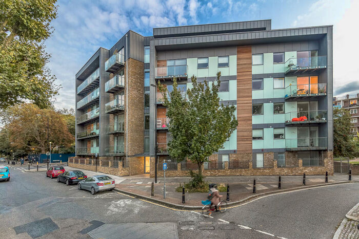 1 Bedroom Flat To Rent In Sotherby Court, Sewardstone Road, Bethnal Green, London, E2