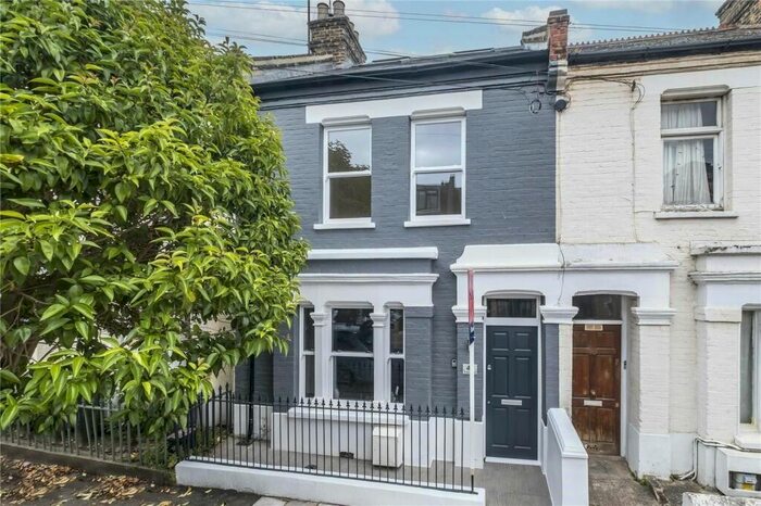 4 Bedroom Terraced House To Rent In Thorparch Road, London, SW8