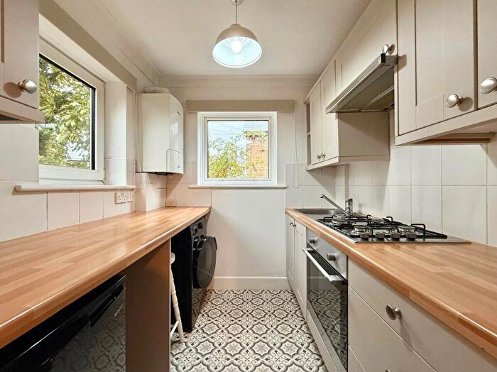 Studio To Rent In Alum Chine Road, Bournemouth, Dorset, BH4
