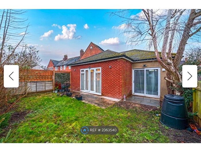2 Bedroom End Of Terrace House To Rent In Whitebeam Avenue, Pettswood, BR2