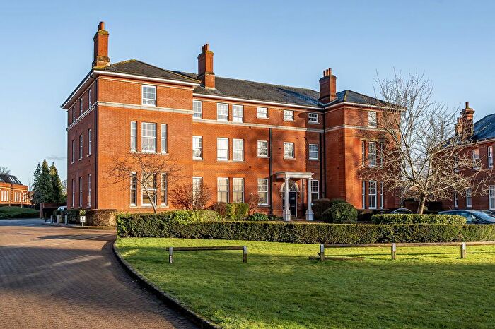 2 Bedroom Flat For Sale In Queen Alexandras Way, Canterbury House Queen Alexandras Way, KT19