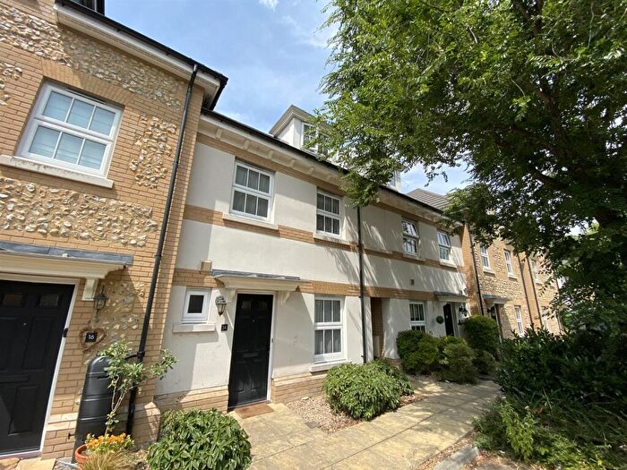 4 Bedroom Town House To Rent In Bailey Lane, Wilton, SP2
