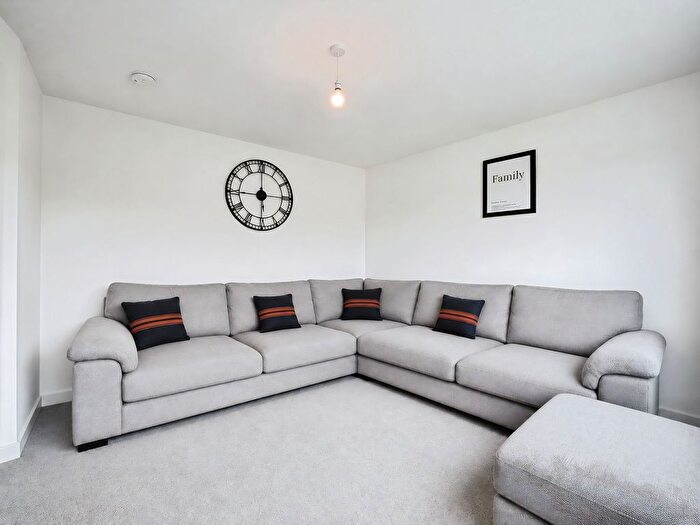 3 Bedroom Semi Detached House For Sale In Leggatston Road, Glasgow, G53