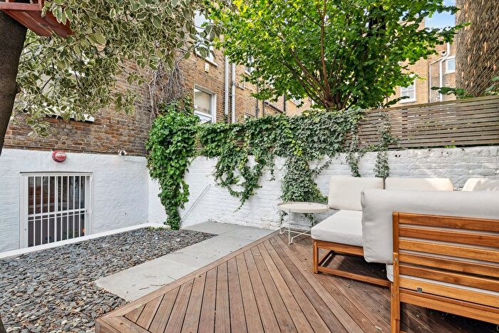 1 Bedroom Flat To Rent In Munster Road, Munster Village, SW6