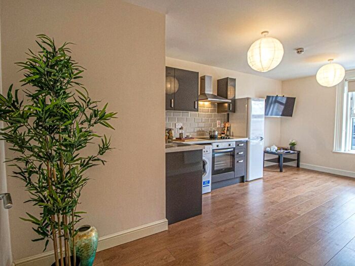 1 Bedroom Apartment To Rent In Apt, - East Parade #, HG1