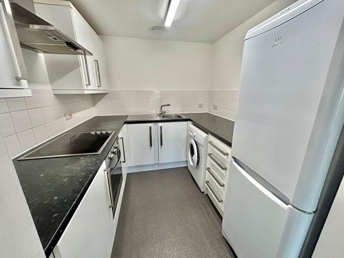 2 Bedroom Apartment To Rent In Trivett Square, Nottingham, NG1