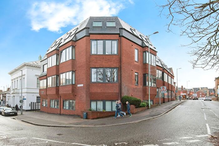 2 Bedroom Flat For Sale In Brand Street, Hitchin, SG5