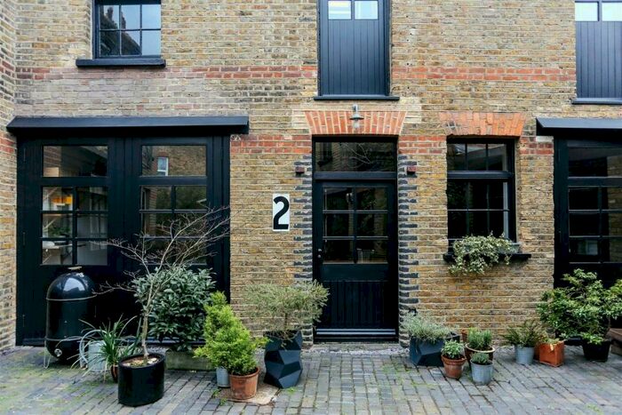 1 Bedroom Flat To Rent In Oaklands Mews, Cricklewood, NW2