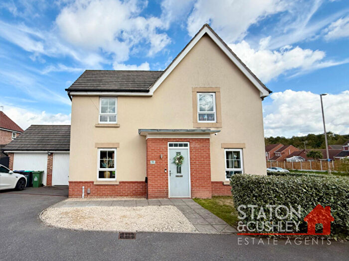 4 Bedroom Detached House For Sale In Aylesbury Way, Forest Town, NG19
