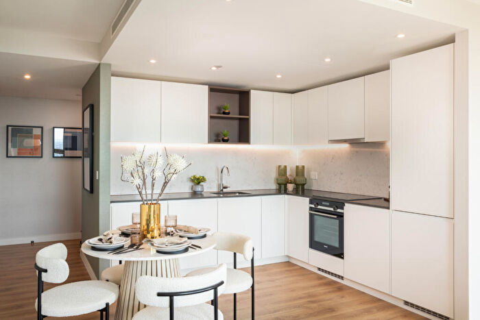 1 Bedroom Apartment For Sale In One Thames Quay, Canary Wharf, E14