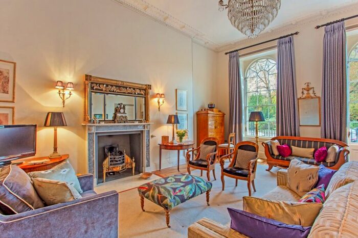 3 Bedroom Maisonette To Rent In Sydney Place Bath, BA2