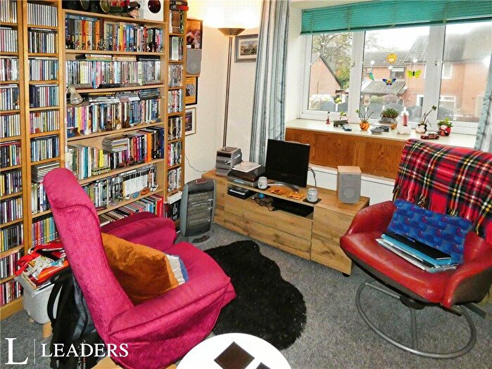 3 Bedroom Apartment For Sale In Queens Park Gardens, Crewe, Cheshire, CW2