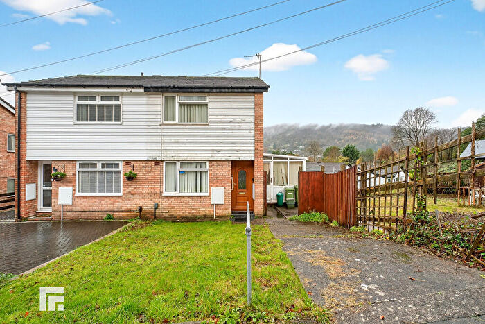 2 Bedroom Semi Detached House For Sale In Rhiw'r Ddar, Taffs Well, Cardiff, CF15