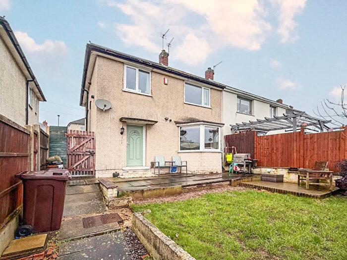 3 Bedroom Semi-Detached House For Sale In Hawkshead Avenue, Breadsall Hilltop, DE21