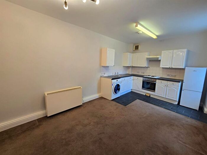 1 Bedroom Flat To Rent In High Street, Maidstone, ME14