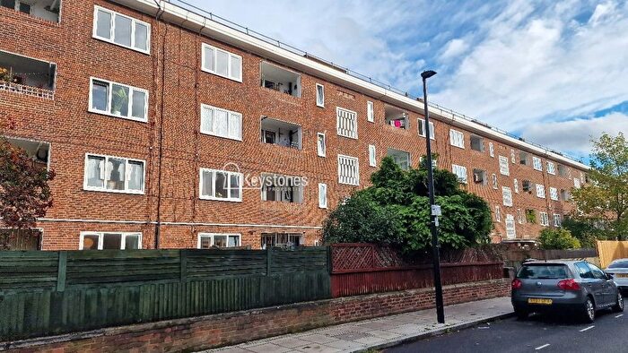 4 Bedroom Flat For Sale In Thornaby House, Canrobert Street, Bethnal Green, E2