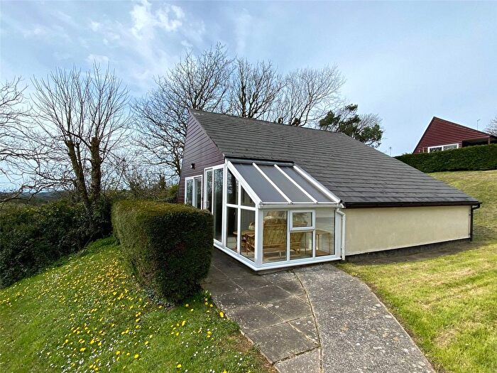 2 Bedroom Chalet For Sale In The Coombe, Bude, EX23
