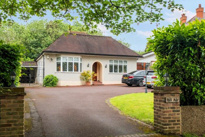 5 Bedroom Bungalow To Rent In Cuddington Way, Cheam, SM2