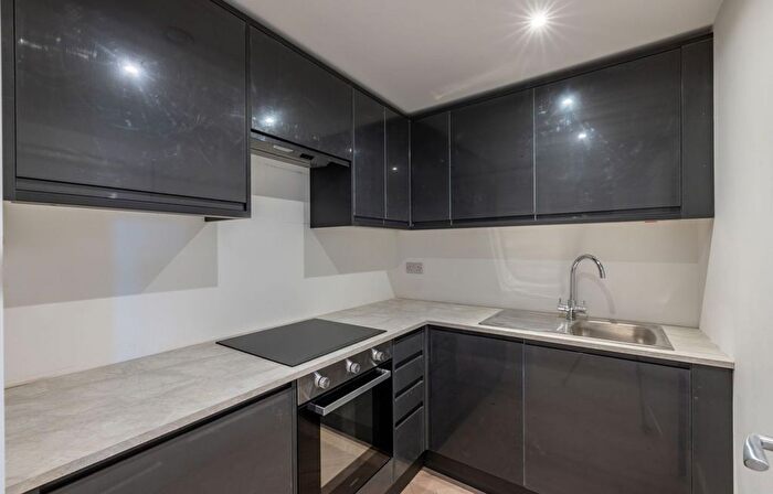 1 Bedroom Flat To Rent In A High Street, Croydon, CR0