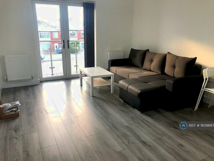1 Bedroom Flat To Rent In Saffron Lane, Leicester, LE2