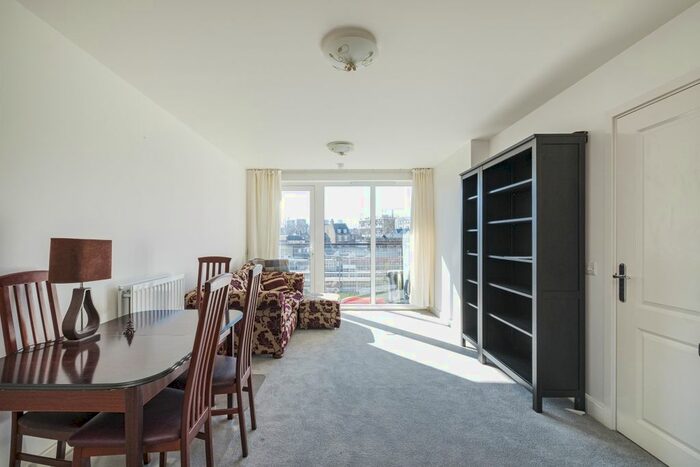 2 Bedroom Flat To Rent In Tarves Way, London, SE10