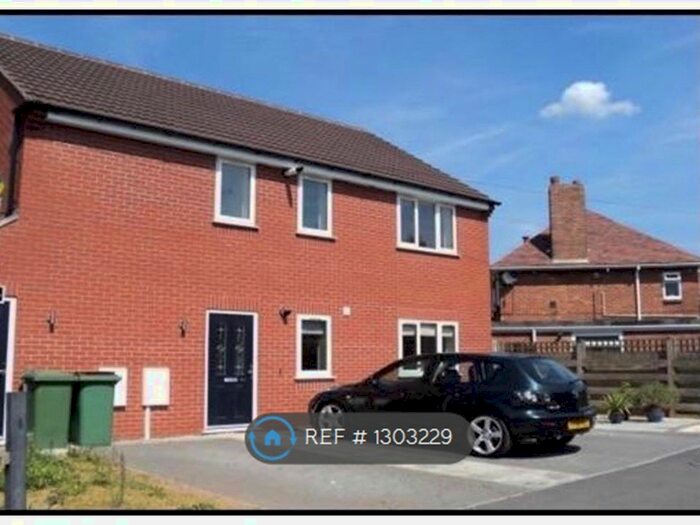 2 Bedroom Maisonette To Rent In Abbey Drive, Ashby-De-La-Zouch LE65