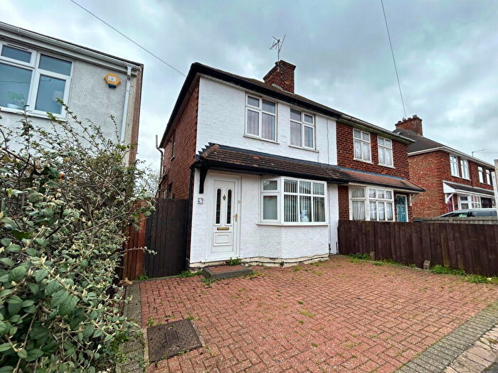 2 Bedroom Semi Detached House For Sale In St. Margarets Avenue, Rushden, NN10