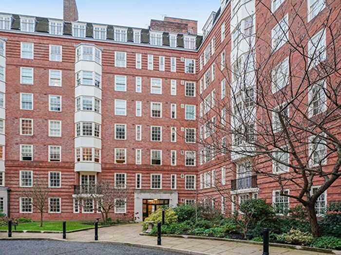 2 Bedroom Flat To Rent In Cranmer Court, London, SW3